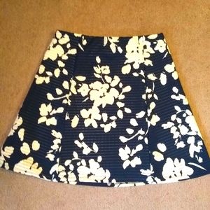 Renee C navy and white floral skirt, XL